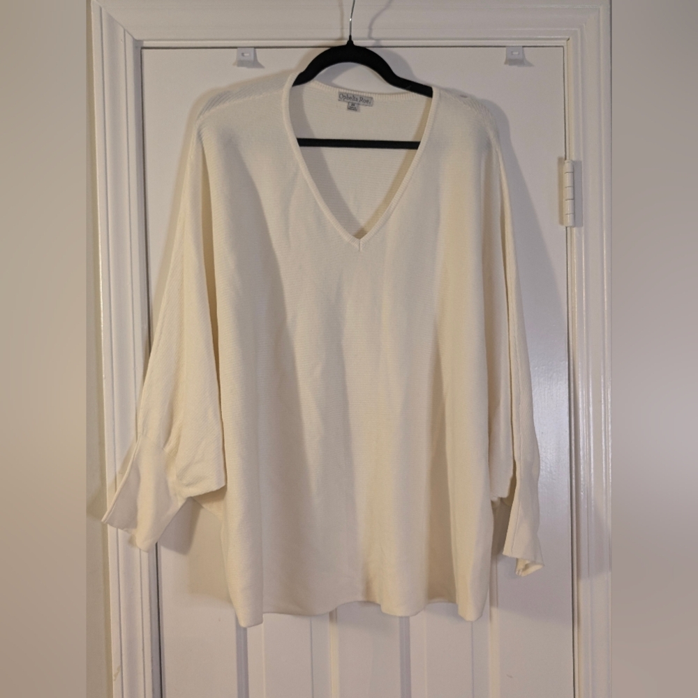 Ophelia Roe Cream V-Neck Knit Sweater – Size 2X (Plus)